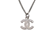 Load image into Gallery viewer, CHANEL シャネル ココマーク ラインストーン ネックレス 重量約5.8g 08V刻印 全長約46cm シルバー メタル 美品 中古 4b006480