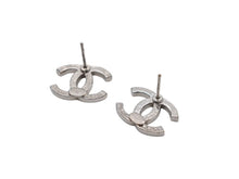 Load image into Gallery viewer, 極美品 CHANEL シャネル CoCo Mark ココマーク ピアス シルバーカラー ラインストーン A14V刻印 1.4g 中古 4b006486
