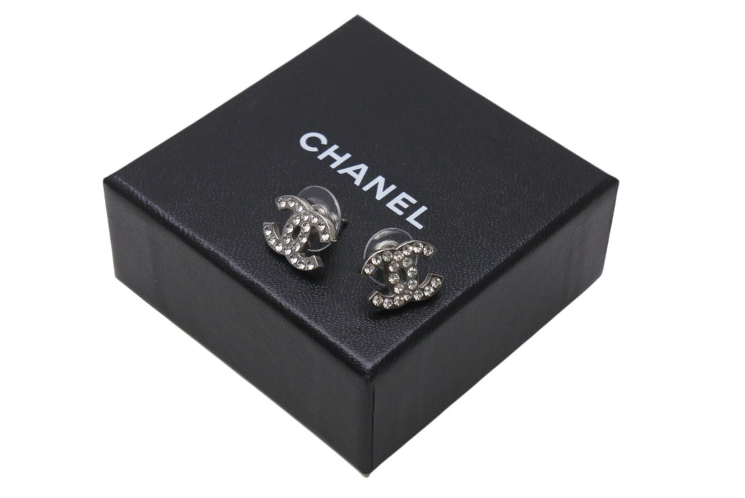 極美品 CHANEL シャネル Coco Mark ココマーク ピアス ラインストーン シルバーカラー 06V 刻印 1.8g アクセサリー 中古 4b006489