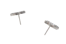 Load image into Gallery viewer, 極美品 CHANEL シャネル Coco Mark ココマーク ピアス ラインストーン シルバーカラー 06V 刻印 1.8g アクセサリー 中古 4b006489