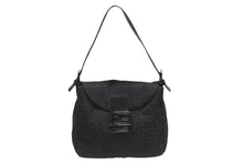 Load image into Gallery viewer, 極美品 FENDI フェンディ マンマバケット ワンショルダーバッグ 8BR442 ズッキーノ柄 縦長 ブラック ガンメタリック金具 中古 4b006531