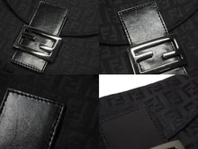 Load image into Gallery viewer, 極美品 FENDI フェンディ マンマバケット ワンショルダーバッグ 8BR442 ズッキーノ柄 縦長 ブラック ガンメタリック金具 中古 4b006531