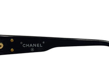 Load image into Gallery viewer, CHANEL シャネル メガネ クリアレンズ 度あり ココマーク 0006 10 ブラック ゴールド金具 美品 中古 4b006533