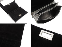 Load image into Gallery viewer, CHANEL シャネル ショルダーバッグ チョコバー ターンロック ブラック シルバー スウェード 美品 中古 4b006537