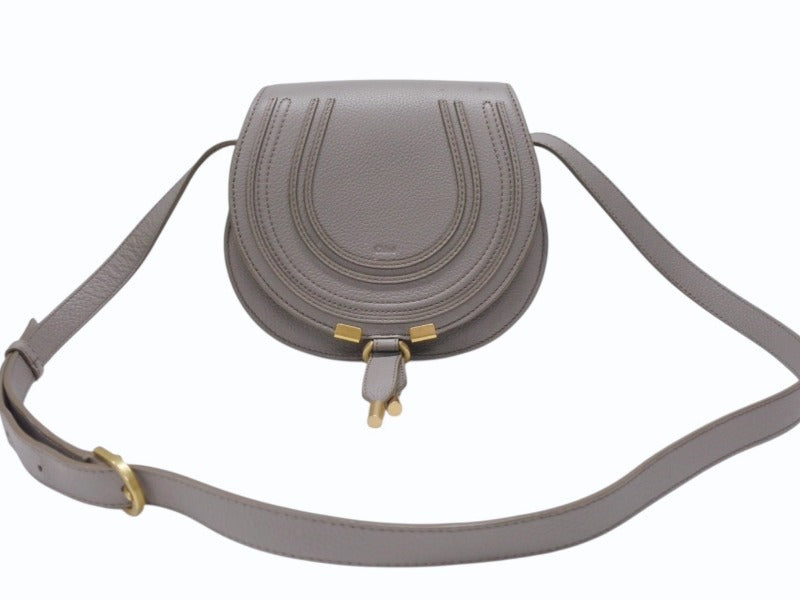新品未使用 Chloe クロエ 新型 Marcie”スモールサドルバッグ マーシー スモール ショルダーバッグ グレインレザー グレージュ 中古 4b006541