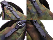 Load image into Gallery viewer, 極美品 CHANEL シャネル エンブロイダリー メッセンジャーバッグ 21番台 A92790 グラフィティ カーキ ココマーク 中古 4b006551