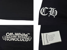 Load image into Gallery viewer, 新品未使用 CHROME HEARTS × OFFWHITE クロムハーツ オフホワイト Honolulu Tee ホノルル限定半袖Tシャツ バックスクロールラベルプリント ブラック サイズS 中古 4b006556