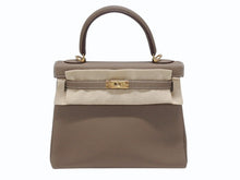 Load image into Gallery viewer, 新品未使用 HERMES エルメス KELLY ケリー25 2WAYハンドバッグ 内縫い トゴ エトゥープ ゴールド金具 W刻印 4b006610