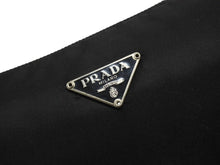 Load image into Gallery viewer, PRADA プラダ ハンドバッグ アクセサリーポーチ トライアングルロゴ イタリア製 ナイロン ブラック シルバー金具 美品 中古 4b006625