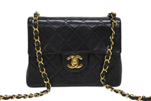 Load image into Gallery viewer, 極美品 CHANEL シャネル ミニマトラッセ17 Sフラップ Sチェーンショルダーバッグ 1番台 ラムスキン ココマーク ブラック 中古 4b006639