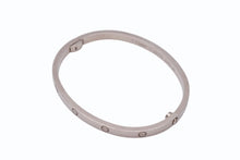 Load image into Gallery viewer, CARTIER カルティエ Love ラブブレス ブレスレット スモール シルバー ホワイトゴールド ジュエリー B6079217 18g 新型 15号 美品 中古 4b006666