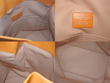 Load image into Gallery viewer, LOUIS VUITTON ルイヴィトン 24SS Sandwich Bag サンドウィッチ バッグ クラッチバッグ M24578 サフラン オレンジ 美品 中古 4b006688
