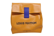 Load image into Gallery viewer, LOUIS VUITTON ルイヴィトン 24SS Sandwich Bag サンドウィッチ バッグ クラッチバッグ M24578 サフラン オレンジ 美品 中古 4b006688