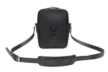 Load image into Gallery viewer, LOUIS VUITTON × SUPREME ルイヴィトン シュプリーム 17AW ダヌーブ PM ショルダーバッグ M53417 エピ ブラック 美品 中古 4b006689