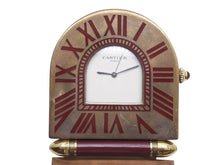 Load image into Gallery viewer, CARTIER カルティエ 折り畳み式 トラベル クロック A10 置き時計 357203697 フランス製 ワインレッド アンティークゴールド金具 美品 中古