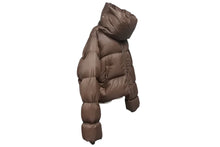 Load image into Gallery viewer, 極美品 RICK OWENS リックオウエンス Funnel Neck Padded Jacket ファンネルネック ダウンジャケット YZERR着用 ブラウン サイズ48 中古 4b005879