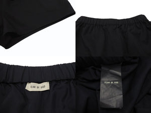 極美品 FEAR OF GOD ESSENTIALS フィアオブゴッド エッセンシャルズ ハーフパンツ ショーツ ナイロン ブラック サイズM 中古 4b006735