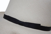 Load image into Gallery viewer, KIJIMA TAKAYUKI キジマタカユキ ハット S-181202 ホワイト ブラック シルク レザー Panama hat plant サイズ2 美品 中古 4b006739