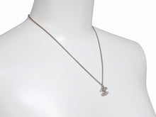 Load image into Gallery viewer, 極美品 CHANEL シャネル ココマーク ネックレス C12V刻印 6.0g メタル ラインストーン シルバー 中古 4b006757