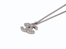 Load image into Gallery viewer, 極美品 CHANEL シャネル ココマーク ネックレス C12V刻印 6.0g メタル ラインストーン シルバー 中古 4b006757
