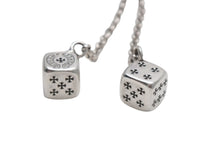 Load image into Gallery viewer, 新品未使用 CHROME HEARTS クロムハーツ DICE DBL ダブルダイス ピアス 重量約10.0g 2017/.925刻印 シルバ−925 片耳用 中古 4b006761