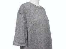 Load image into Gallery viewer, PRADA プラダ 19AW 半袖ニットTシャツ トップス P24U0R サイズ40 トライアングルパッチ グレー カシミヤ 美品 中古 4b006762