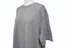 Load image into Gallery viewer, PRADA プラダ 19AW 半袖ニットTシャツ トップス P24U0R サイズ40 トライアングルパッチ グレー カシミヤ 美品 中古 4b006762