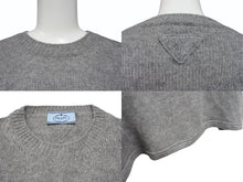 Load image into Gallery viewer, PRADA プラダ 19AW 半袖ニットTシャツ トップス P24U0R サイズ40 トライアングルパッチ グレー カシミヤ 美品 中古 4b006762