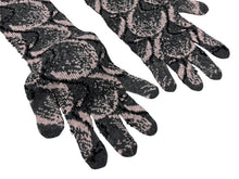 Load image into Gallery viewer, 極美品 PRADA プラダ Wool Pocket Gloves ウール ポケット グローブ 21FW 27447 トライングルロゴ サンプル 手袋 総柄 中古 4b006763
