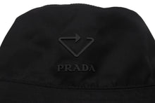 Load image into Gallery viewer, 極美品 PRADA プラダ バケットハット トライアングルロゴ RE NYLON 2HC137 リサイクルポリミアド ブラック サイズS 中古 4b006769
