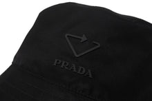 Load image into Gallery viewer, 極美品 PRADA プラダ バケットハット トライアングルロゴ RE NYLON 2HC137 リサイクルポリミアド ブラック サイズS 中古 4b006769
