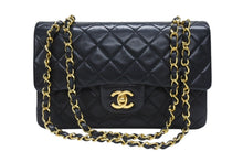 Load image into Gallery viewer, 極美品 CHANEL シャネル マトラッセ23 Wフラップ Wチェーンショルダーバッグ 1番台 ラムスキン ココマーク ブラック ゴールド金具 中古 4b006825