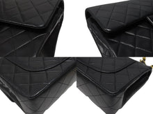 Load image into Gallery viewer, 極美品 CHANEL シャネル マトラッセ23 Wフラップ Wチェーンショルダーバッグ 1番台 ラムスキン ココマーク ブラック ゴールド金具 中古 4b006825