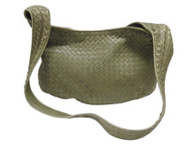 Load image into Gallery viewer, BOTTEGAVENETA ボッテガヴェネタ イントレチャート ショルダーバッグ イタリア製 アルガ レザー 美品 中古 4b006830