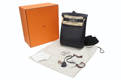 新品未使用 エルメス HERMES ケリーアッカドPM W刻印 ワンショルダーバッグ ブラック 新型 シルバー金具 中古 4b006839