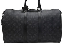 Load image into Gallery viewer, 極美品 LOUIS VUITTON ルイヴィトン エクリプス キーポル バンドリエール45 ボストンバッグ M40569 シルバー金具 ブラック 中古 4b006840