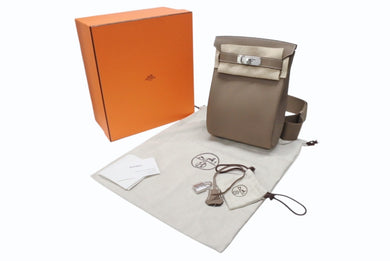 新品未使用 エルメス HERMES ケリーアッカドPM W刻印 ワンショルダーバッグ エトゥープ シルバー金具 中古 4b006847
