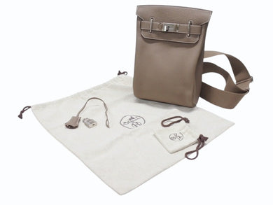 新品未使用 エルメス HERMES ケリーアッカドPM W刻印 ワンショルダーバッグ エトゥープ シルバー金具 中古 4b006848