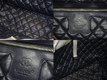Load image into Gallery viewer, CHANEL シャネル コココクーン トートバッグ 13番台 ココマーク レザー シルバー キルティング シルバー金具 美品 中古 4b006922