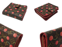 Load image into Gallery viewer, LOUIS VUITTON ルイヴィトン コンパクト ジップ 二つ折り財布 M95005 モノグラム チェリー 村上隆 2005年 美品 中古 4b006932