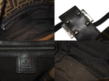 Load image into Gallery viewer, FENDI フェンディ ワンショルダーバッグ マンマバケット ズッカ柄 ブラウン キャンバス レザー 美品 中古 4b006943