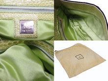 Load image into Gallery viewer, FENDI フェンディ ビーズ刺繍 マンマバケット ワンショルダーバッグ 26424 ブラック マルチカラー グリーン シルバー金具 ロゴ 美品 中古 4b006967