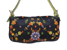Load image into Gallery viewer, FENDI フェンディ ビーズ刺繍 マンマバケット ワンショルダーバッグ 26424 ブラック マルチカラー グリーン シルバー金具 ロゴ 美品 中古 4b006967
