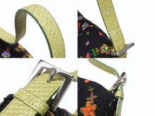 Load image into Gallery viewer, FENDI フェンディ ビーズ刺繍 マンマバケット ワンショルダーバッグ 26424 ブラック マルチカラー グリーン シルバー金具 ロゴ 美品 中古 4b006967