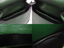 Load image into Gallery viewer, LOUIS VUITTON ルイヴィトン カルトシエール ショルダーバッグ M52244 ボルネオグリーン ゴールド金具 美品 中古 4b006982