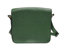 Load image into Gallery viewer, LOUIS VUITTON ルイヴィトン カルトシエール ショルダーバッグ M52244 ボルネオグリーン ゴールド金具 美品 中古 4b006982