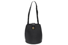 Load image into Gallery viewer, LOUIS VUITTON ルイヴィトン LV クリュニー ショルダーバッグ M52252 エピレザー ブラック ゴールド金具 美品 中古 4b006983