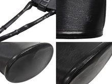 Load image into Gallery viewer, LOUIS VUITTON ルイヴィトン LV クリュニー ショルダーバッグ M52252 エピレザー ブラック ゴールド金具 美品 中古 4b006983
