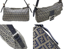 Load image into Gallery viewer, FENDI フェンディ ズッキーノ柄 マンマバケット ワンショルダーバッグ 26424 ネイビー シルバー シルバー金具 美品 中古4b006993
