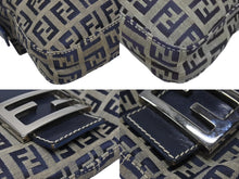 Load image into Gallery viewer, FENDI フェンディ ズッキーノ柄 マンマバケット ワンショルダーバッグ 26424 ネイビー シルバー シルバー金具 美品 中古4b006993